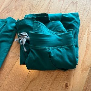 FIGS KADE KARGO SCRUB PANT